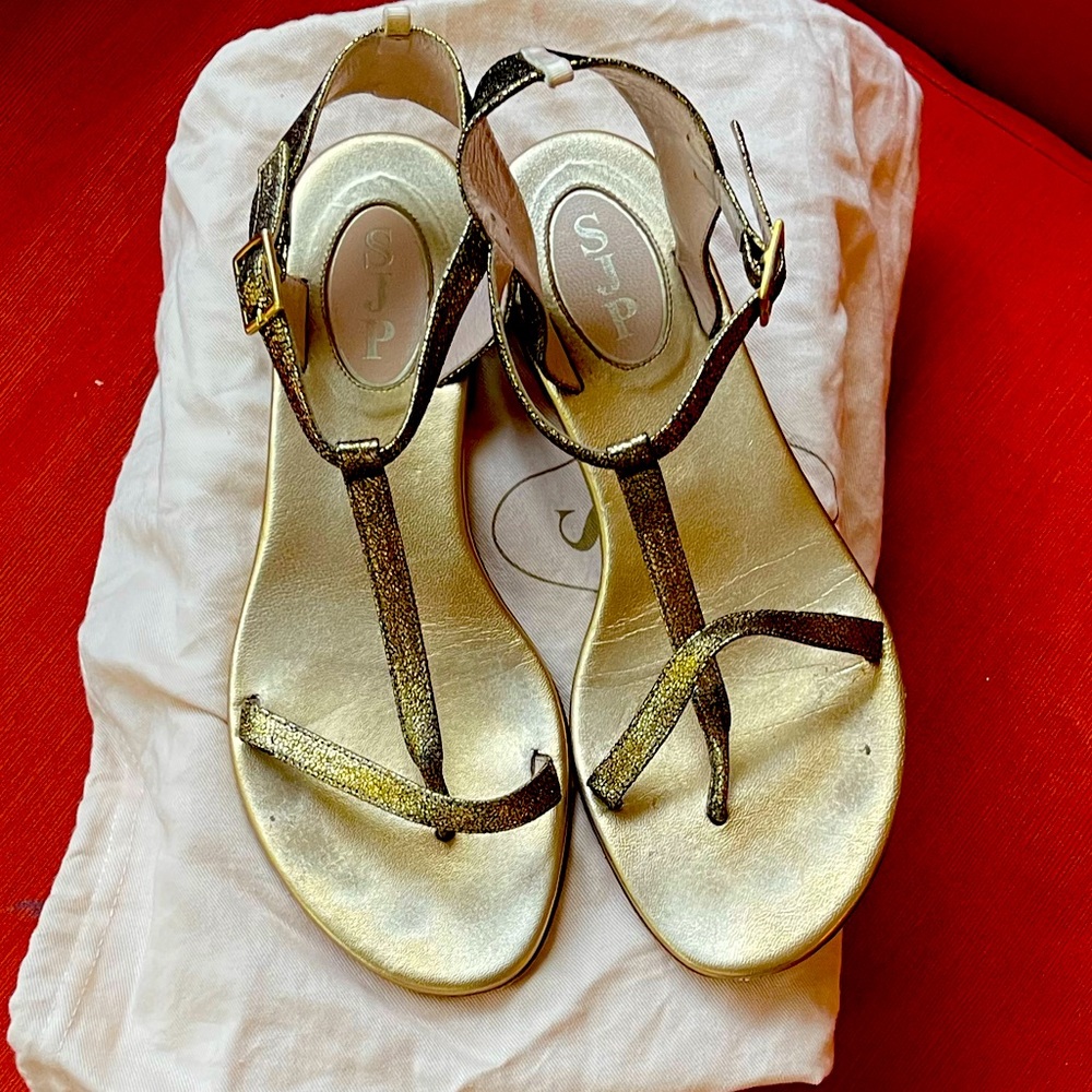 Jessica Parker gold sandals